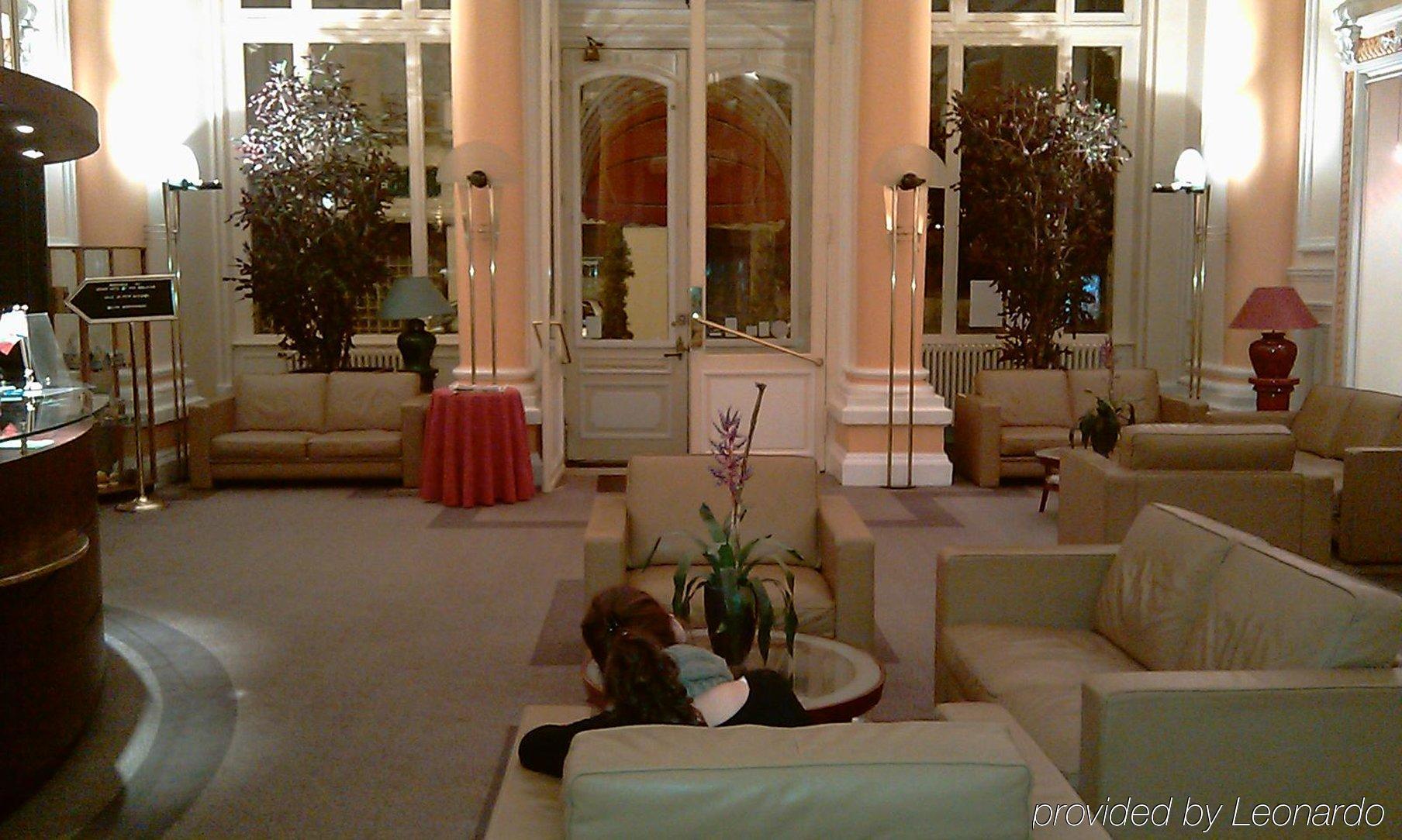 Grand Hotel Du Tonneau D'Or Бельфор Интерьер фото